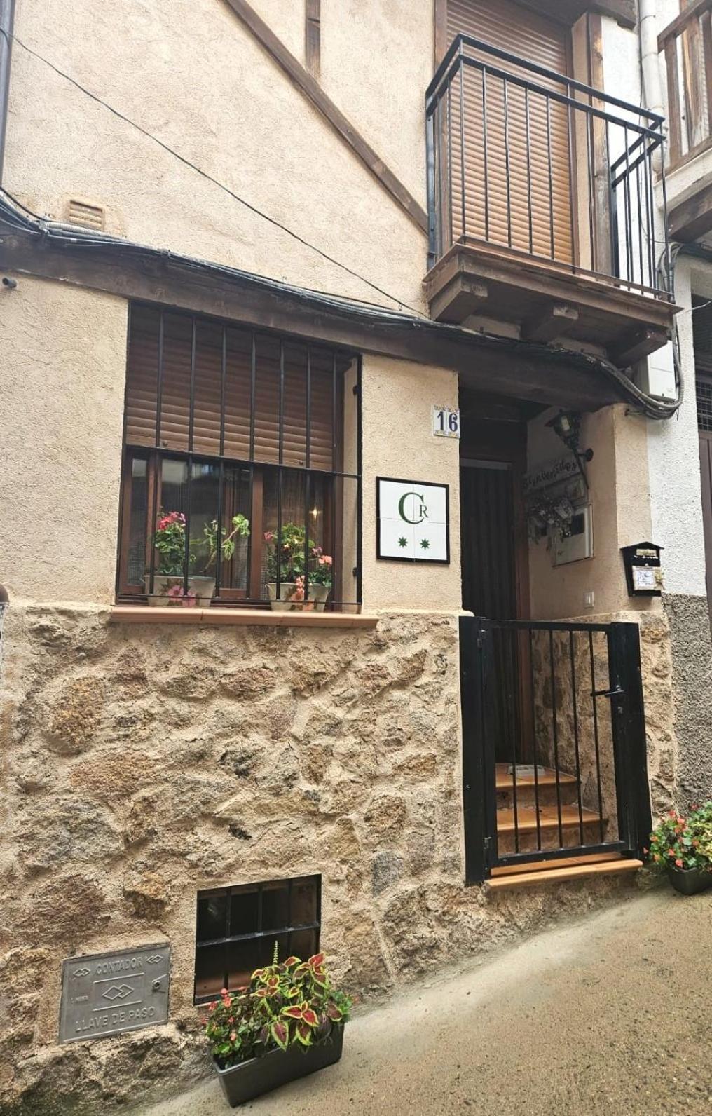 El Nido, * Casas del Castañar